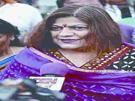 Women members of the Commission's car crashed
